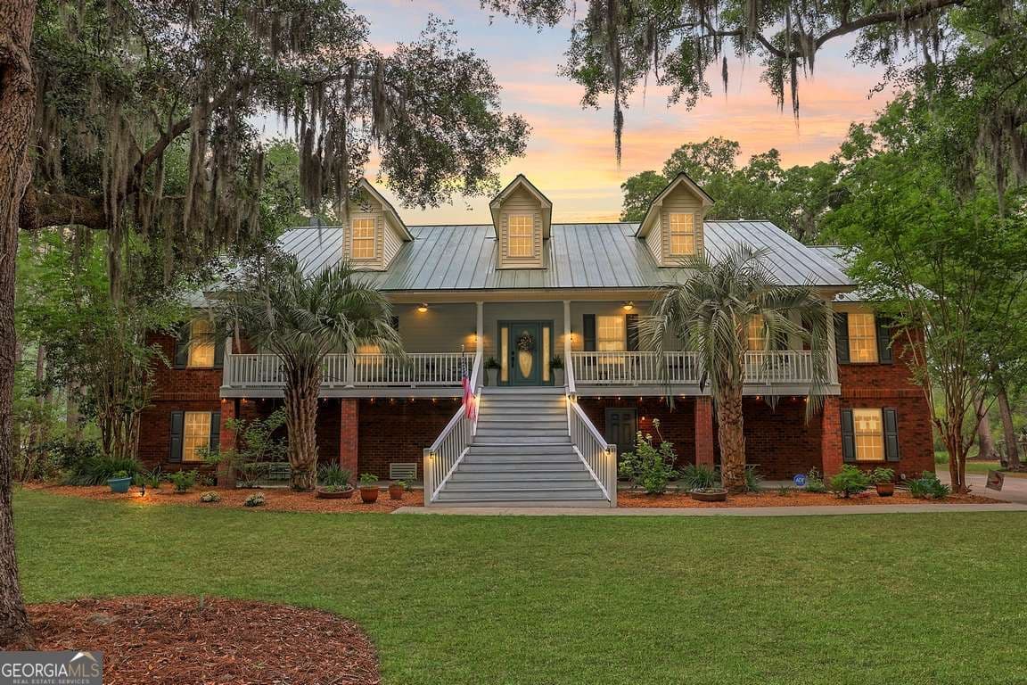 3 bedroom, 2.5 bathroom, 2,522 sq ft single family residence for sale at 11 Mill Run Lane, Richmond Hill, GA 31324 — photo 2