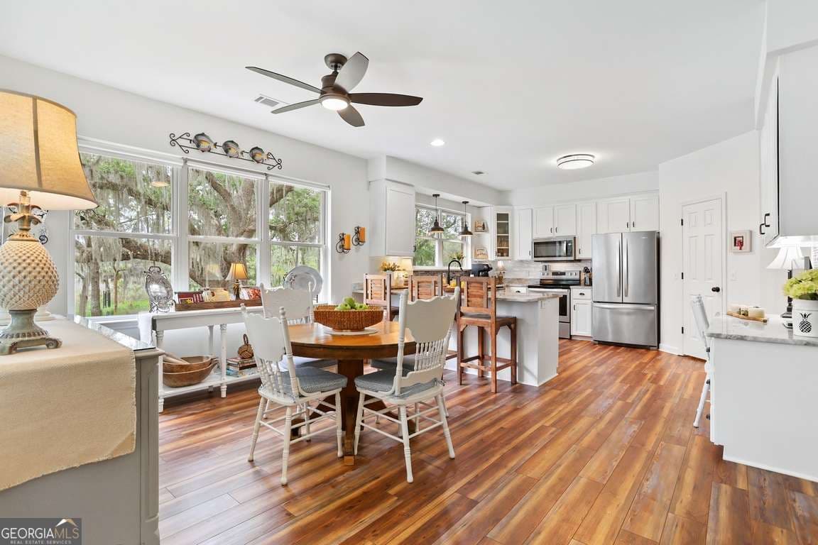 3 bedroom, 2.5 bathroom, 2,522 sq ft single family residence for sale at 11 Mill Run Lane, Richmond Hill, GA 31324 — photo 10