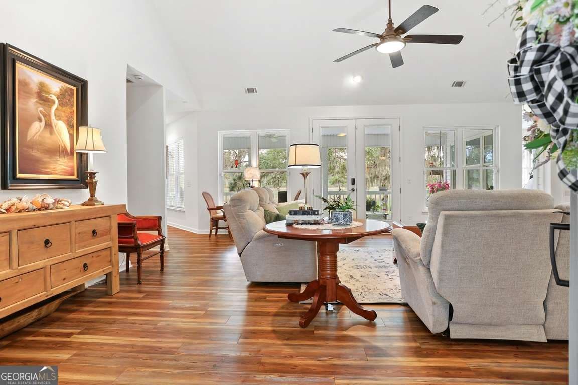 3 bedroom, 2.5 bathroom, 2,522 sq ft single family residence for sale at 11 Mill Run Lane, Richmond Hill, GA 31324 — photo 4