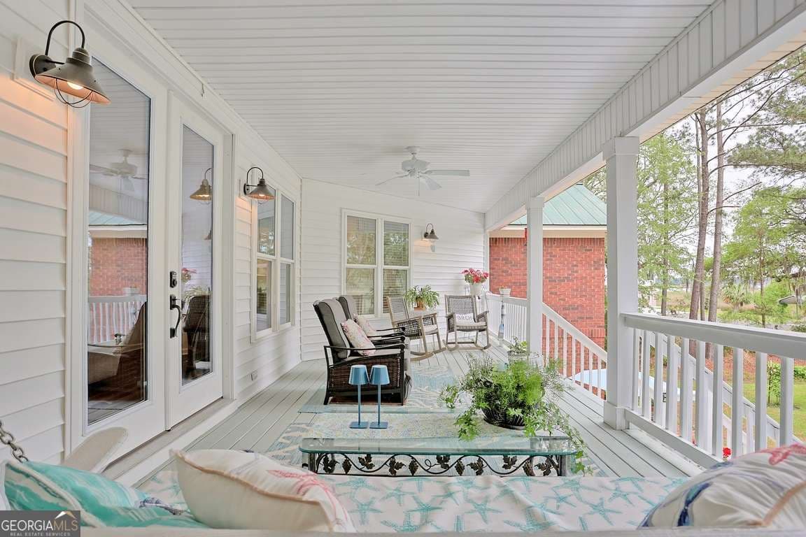 3 bedroom, 2.5 bathroom, 2,522 sq ft single family residence for sale at 11 Mill Run Lane, Richmond Hill, GA 31324 — photo 8