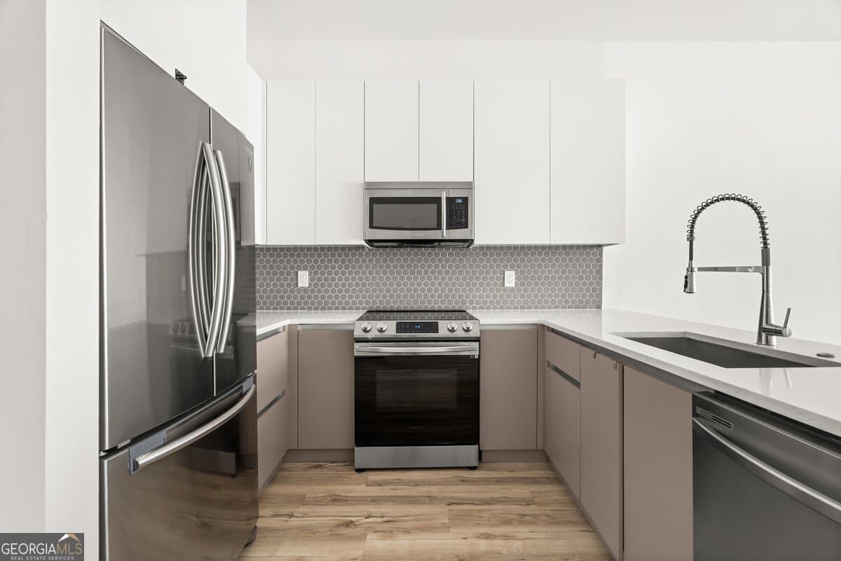 1 bedroom, 1 bathroom, 765 sq ft condominium for rent at 1155 Custer Avenue 303, Atlanta, GA 30316 for $1,650 a month — photo 3