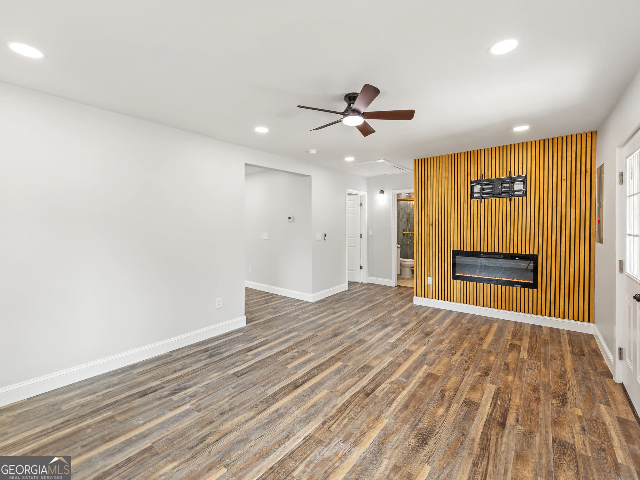 3 bedroom, 2 bathroom, 1,200 sq ft single family residence for sale at 1 Lucille Avenue, Rome, GA 30165 — photo 9