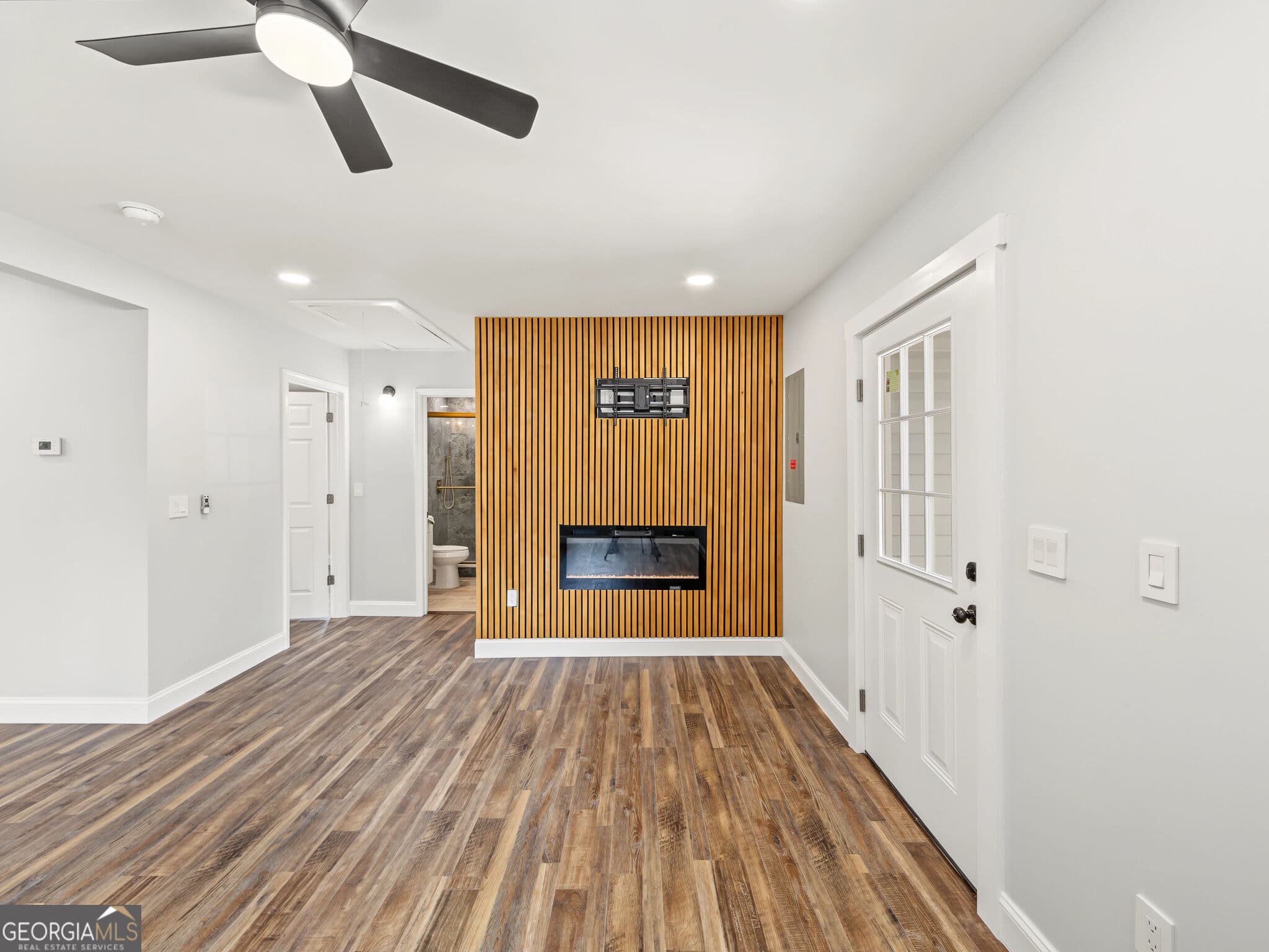 3 bedroom, 2 bathroom, 1,200 sq ft single family residence for sale at 1 Lucille Avenue, Rome, GA 30165 — photo 8