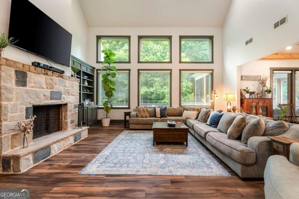 6 bedroom, 5.5 bathroom, 5,191 sq ft single family residence for sale at 1485 Duffy Grizzle Road, Dahlonega, GA 30533 — photo 8