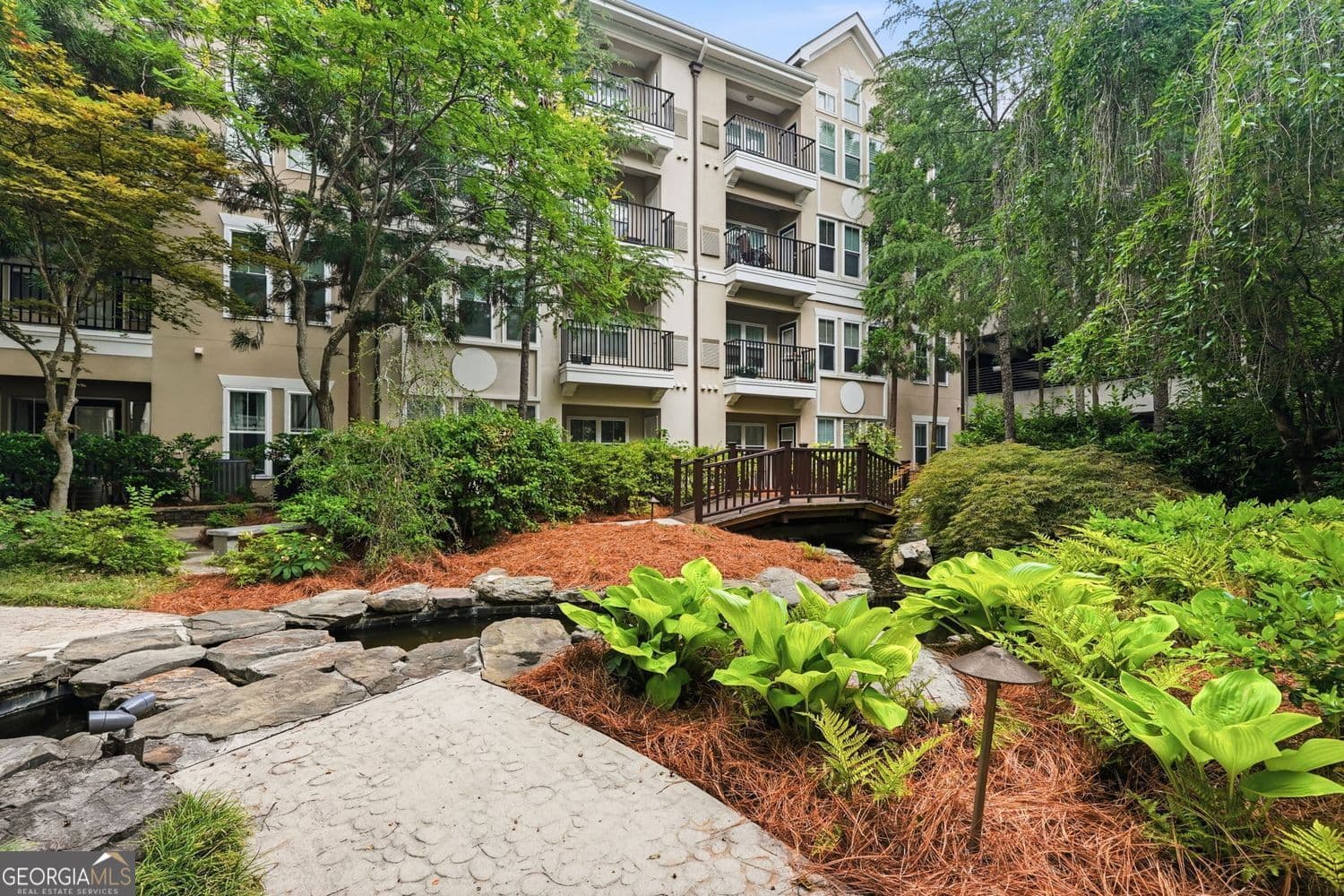 2 bedroom, 2 bathroom, 1,566 sq ft condominium sold at 1850 Cotillion Drive 1404, Atlanta, GA 30338