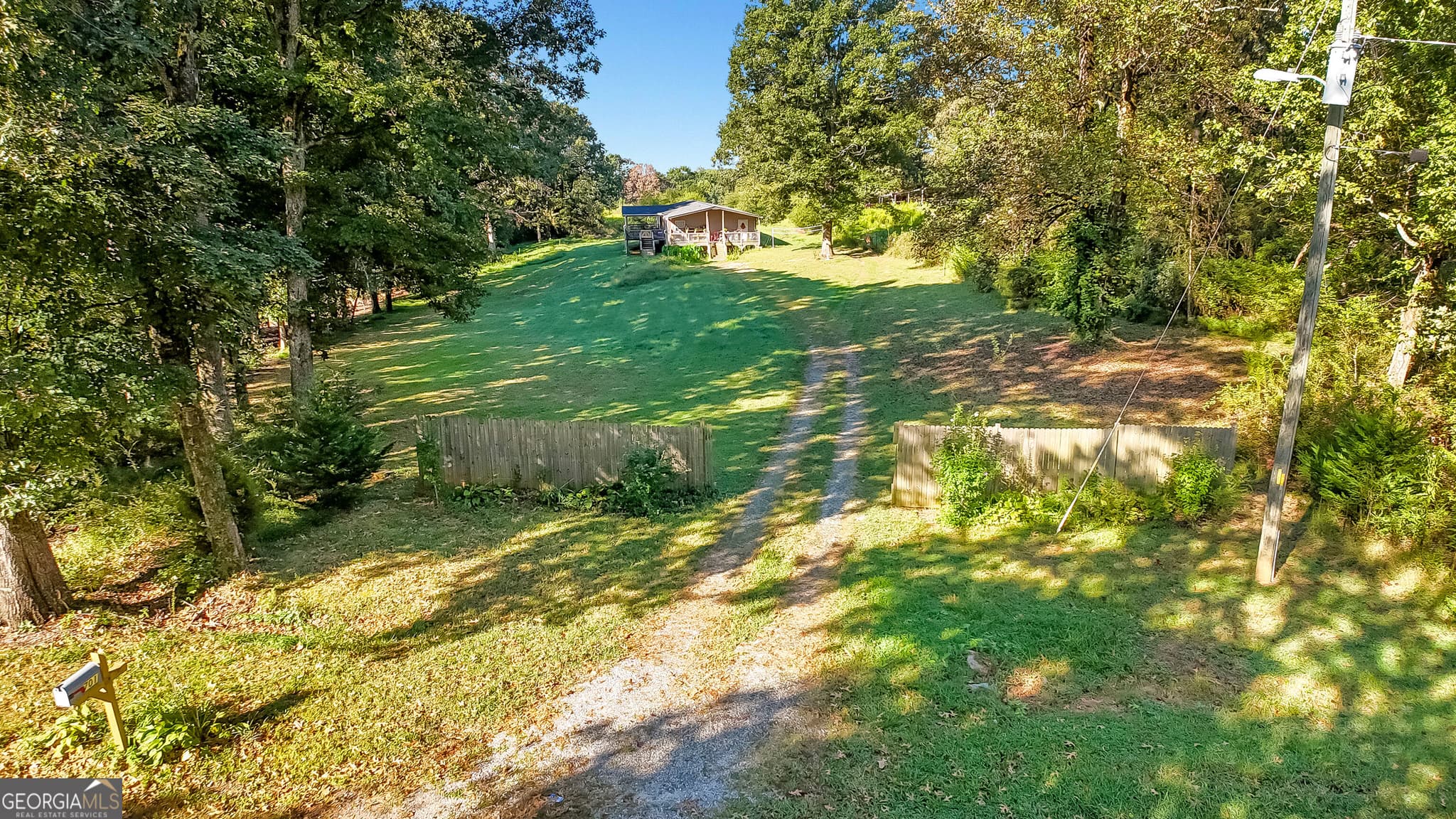 4 bedroom, 2 bathroom, 2,280 sq ft manufactured home,single family residence under contract at 701 Hollywood Church Road, Clarkesville, GA 30523 — photo 2