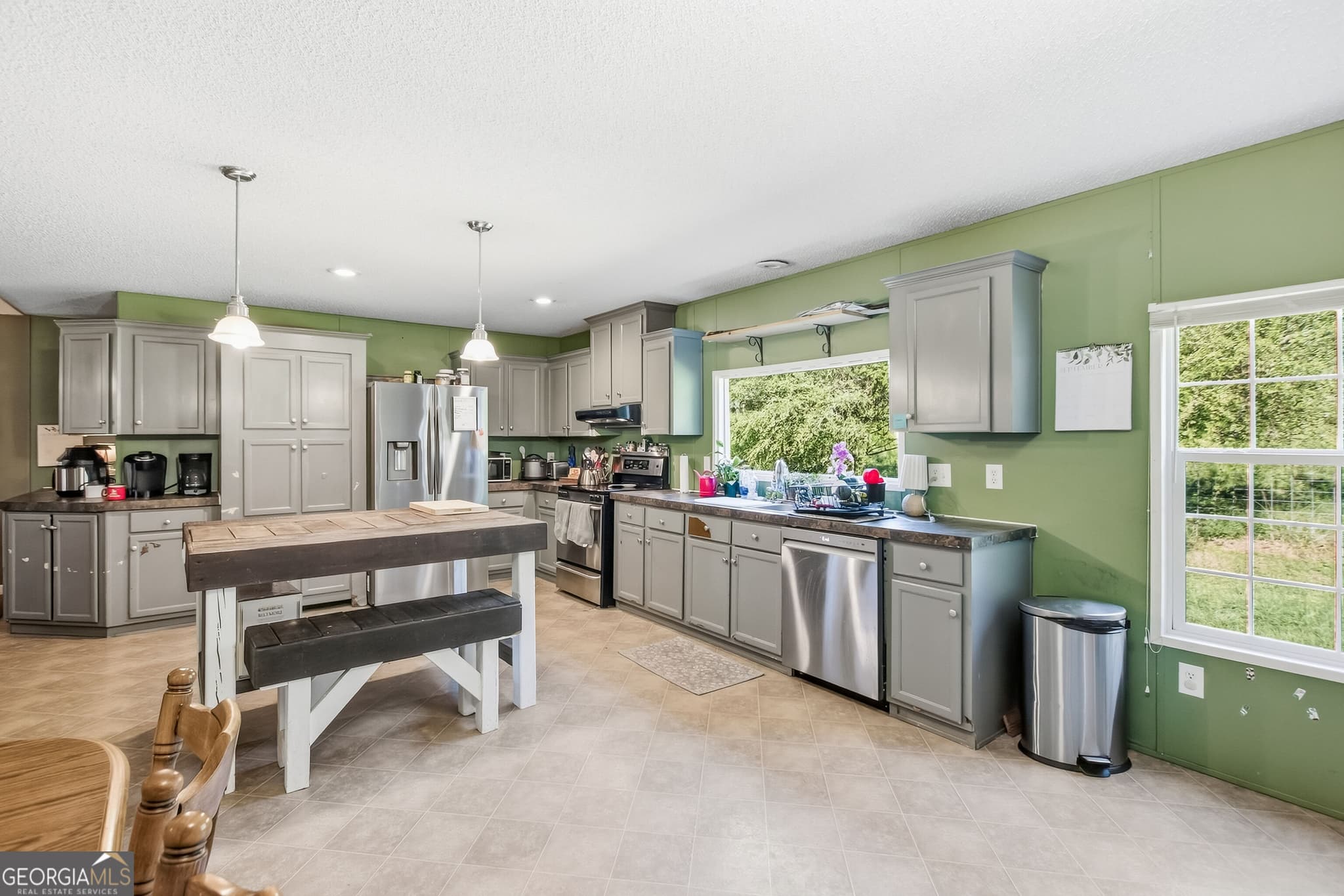 4 bedroom, 2 bathroom, 2,280 sq ft manufactured home,single family residence under contract at 701 Hollywood Church Road, Clarkesville, GA 30523 — photo 7
