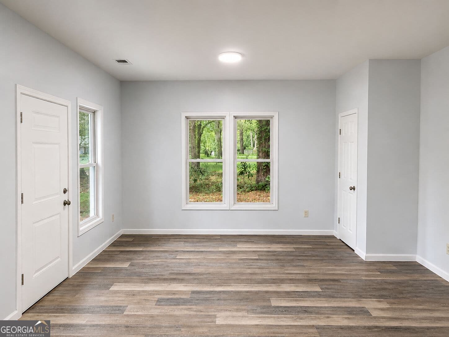3 bedroom, 2 bathroom, 1,104 sq ft single family residence for sale at 23 Wilson Street, Nahunta, GA 31553 — photo 5
