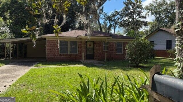 3 bedroom, 1 bathroom, 816 sq ft single family residence for sale at 203 Borrell Boulevard, St. Marys, GA 31558