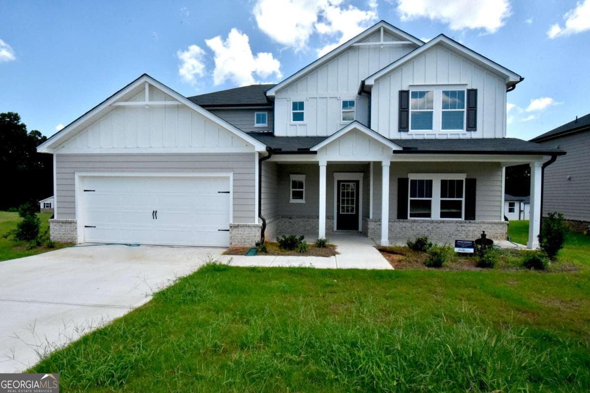 4 bedroom, 3 bathroom, 2,586 sq ft single family residence for rent at 28 Warwick Court, Pendergrass, GA 30567 for $2,395 a month — photo 1 of 1