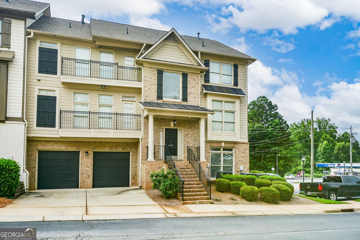 5 bedroom, 3.5 bathroom, 5,201 sq ft townhouse for rent at 1165 Laurel Place, Smyrna, GA 30080 for $7,995 a month — photo 2