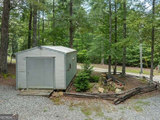 2 bedroom, 1 bathroom, 1,500 sq ft single family residence for sale at 19 Ladybug Lane, Blue Ridge, GA 30513 — photo 6