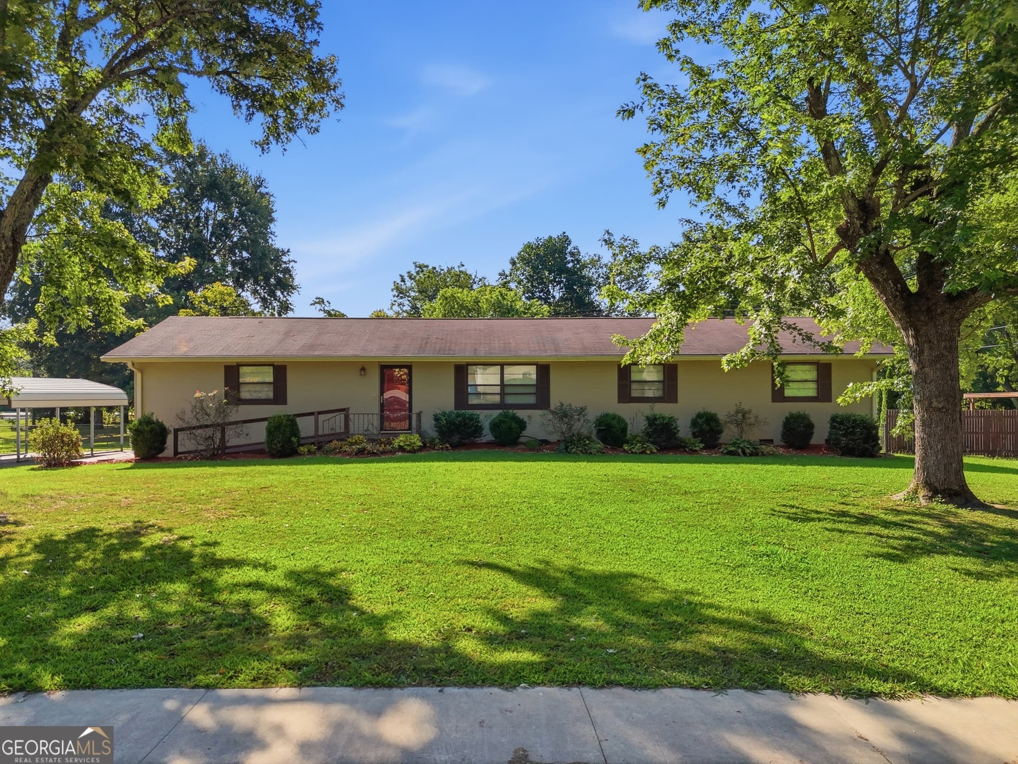 3 bedroom, 2 bathroom, 1,825 sq ft single family residence for sale at 105 Hamel Drive, Chickamauga, GA 30707