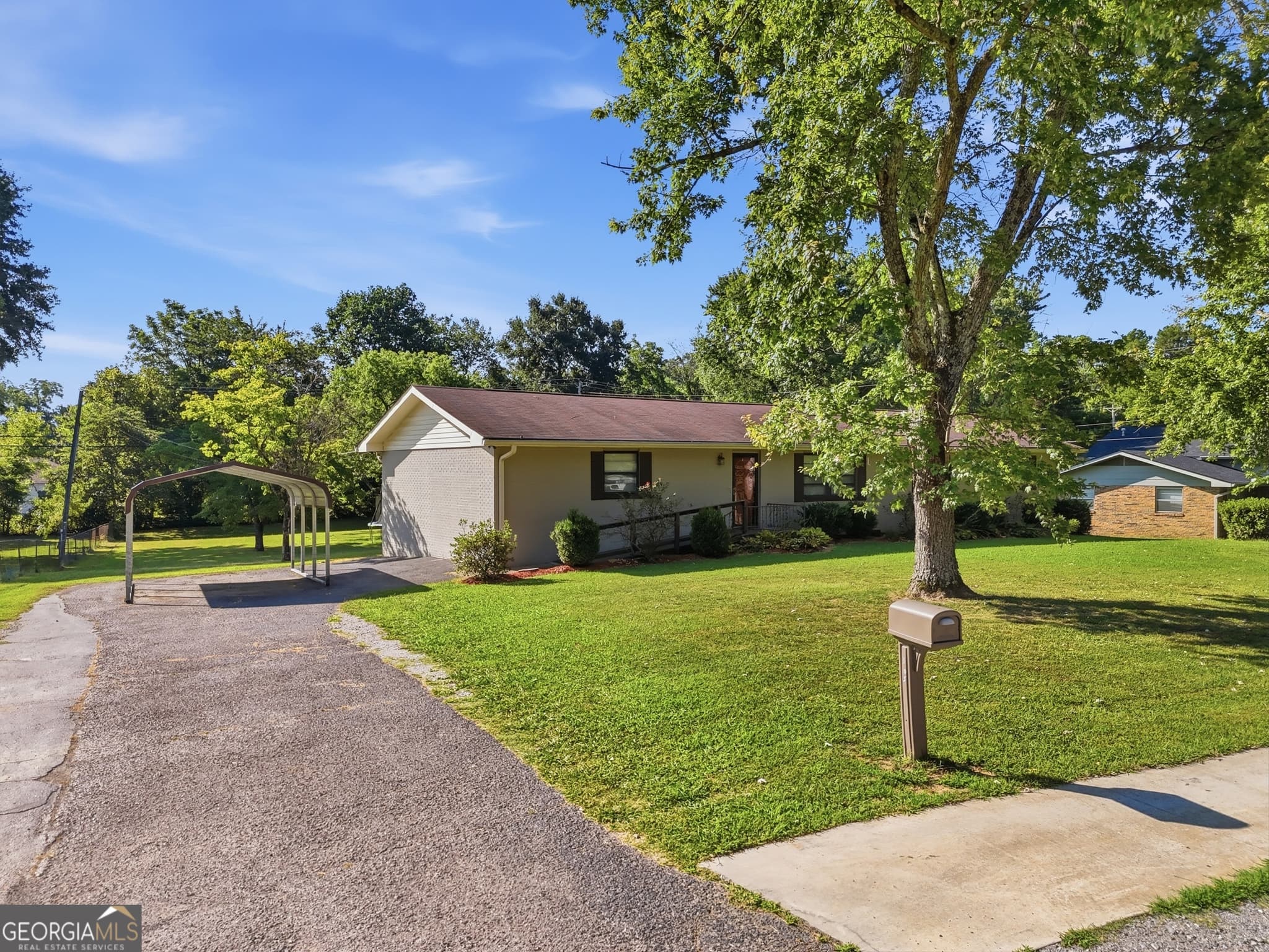 3 bedroom, 2 bathroom, 1,825 sq ft single family residence for sale at 105 Hamel Drive, Chickamauga, GA 30707 — photo 5