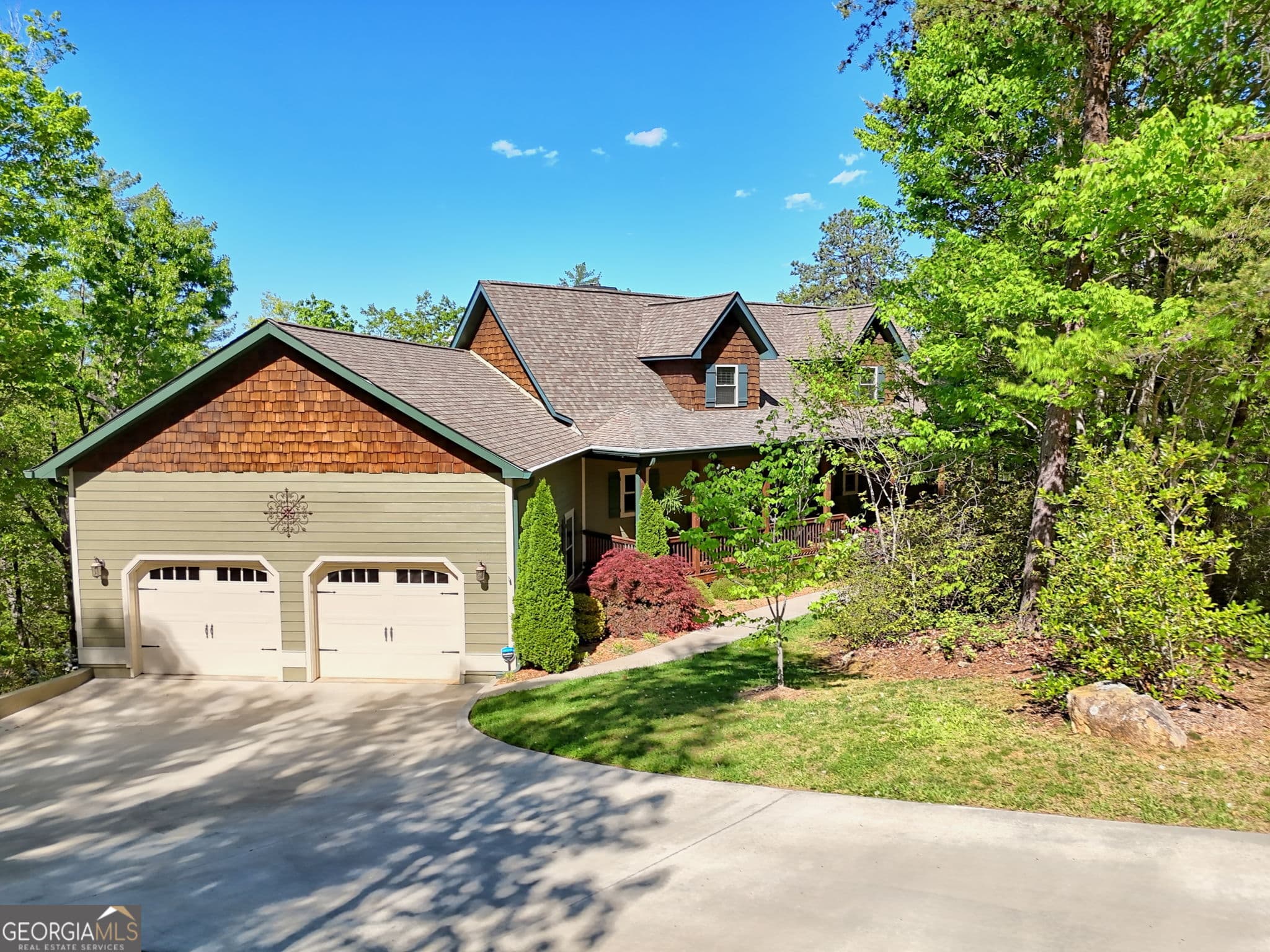 6 bedroom, 3.5 bathroom, 4,648 sq ft single family residence for sale at 421 Hickory Nut Mtn, Tallulah Falls, GA 30573 — photo 6