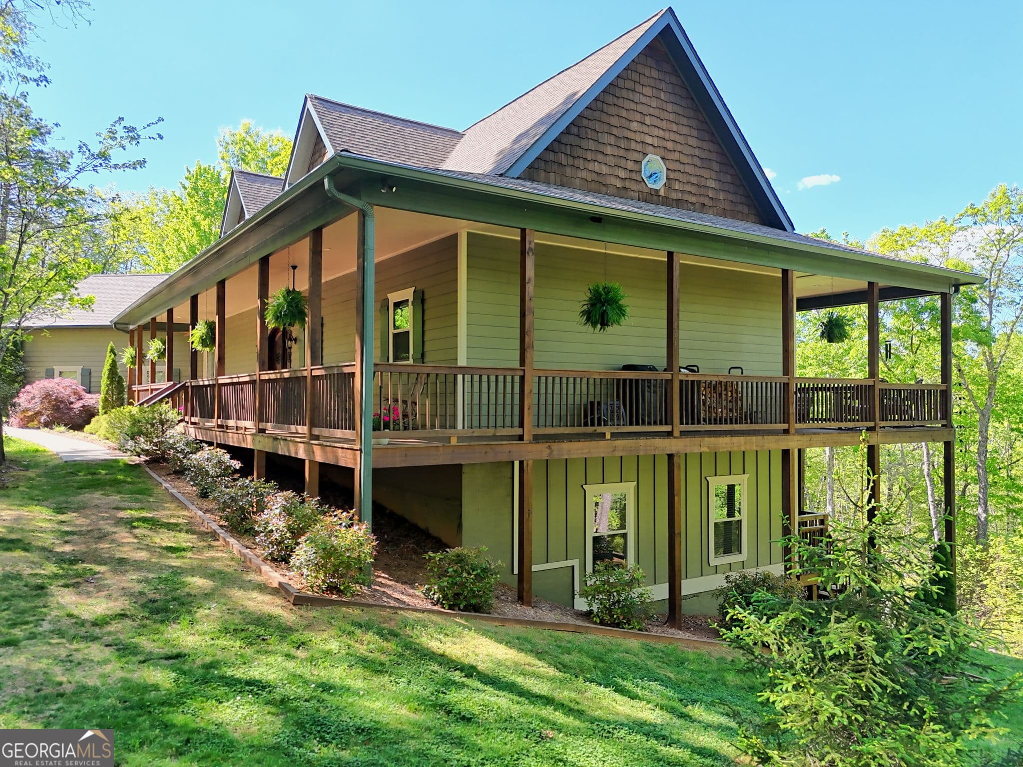 6 bedroom, 3.5 bathroom, 4,648 sq ft single family residence for sale at 421 Hickory Nut Mtn, Tallulah Falls, GA 30573 — photo 4