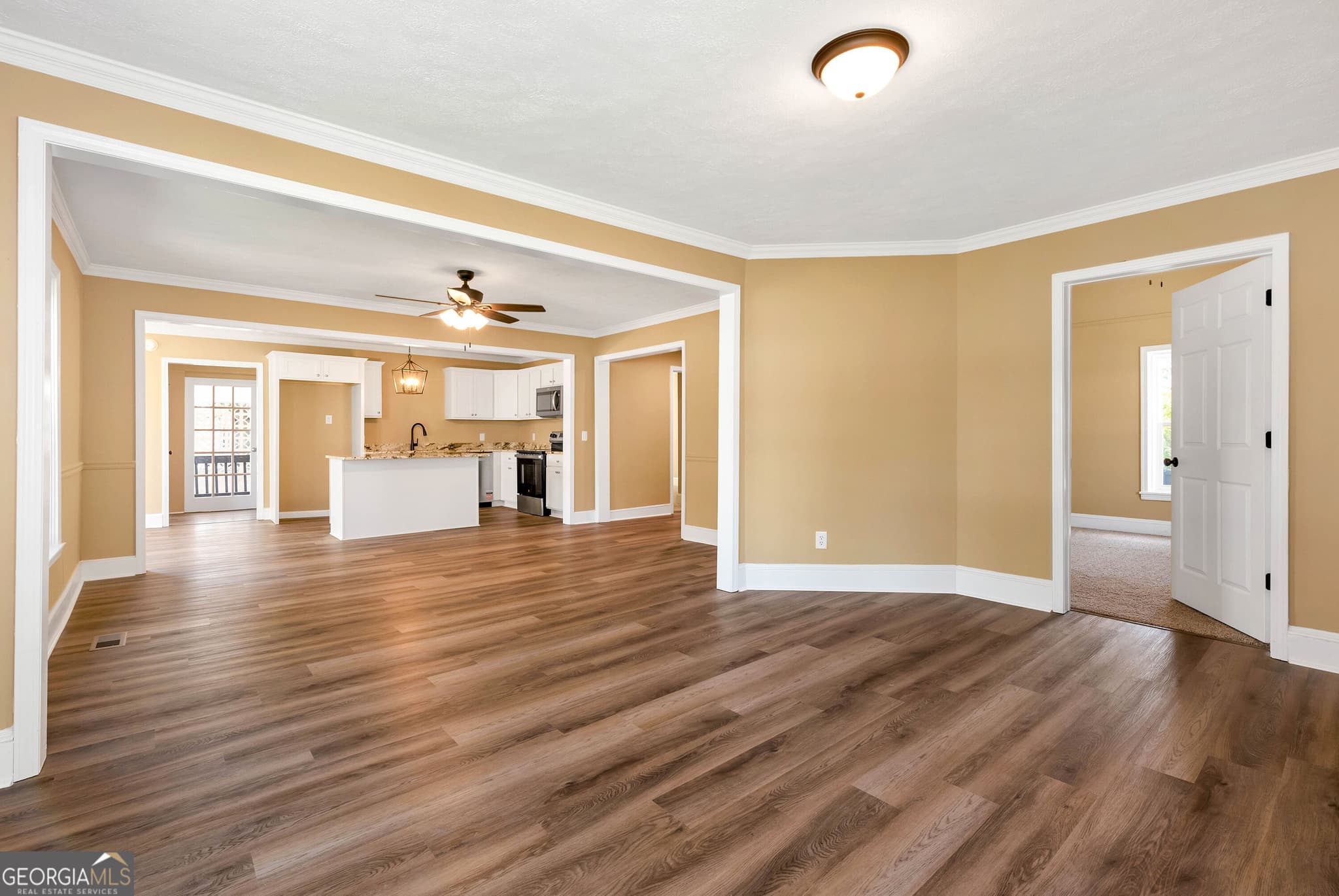 3 bedroom, 2 bathroom, 1,732 sq ft single family residence for sale at 276 Highway 72, Comer, GA 30629 — photo 6