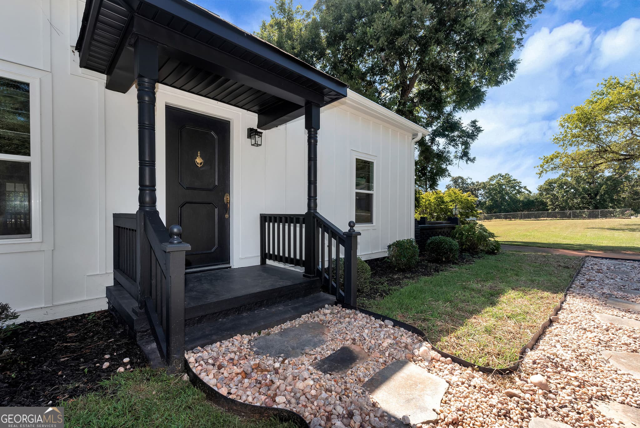 3 bedroom, 2 bathroom, 1,732 sq ft single family residence for sale at 276 Highway 72, Comer, GA 30629 — photo 3