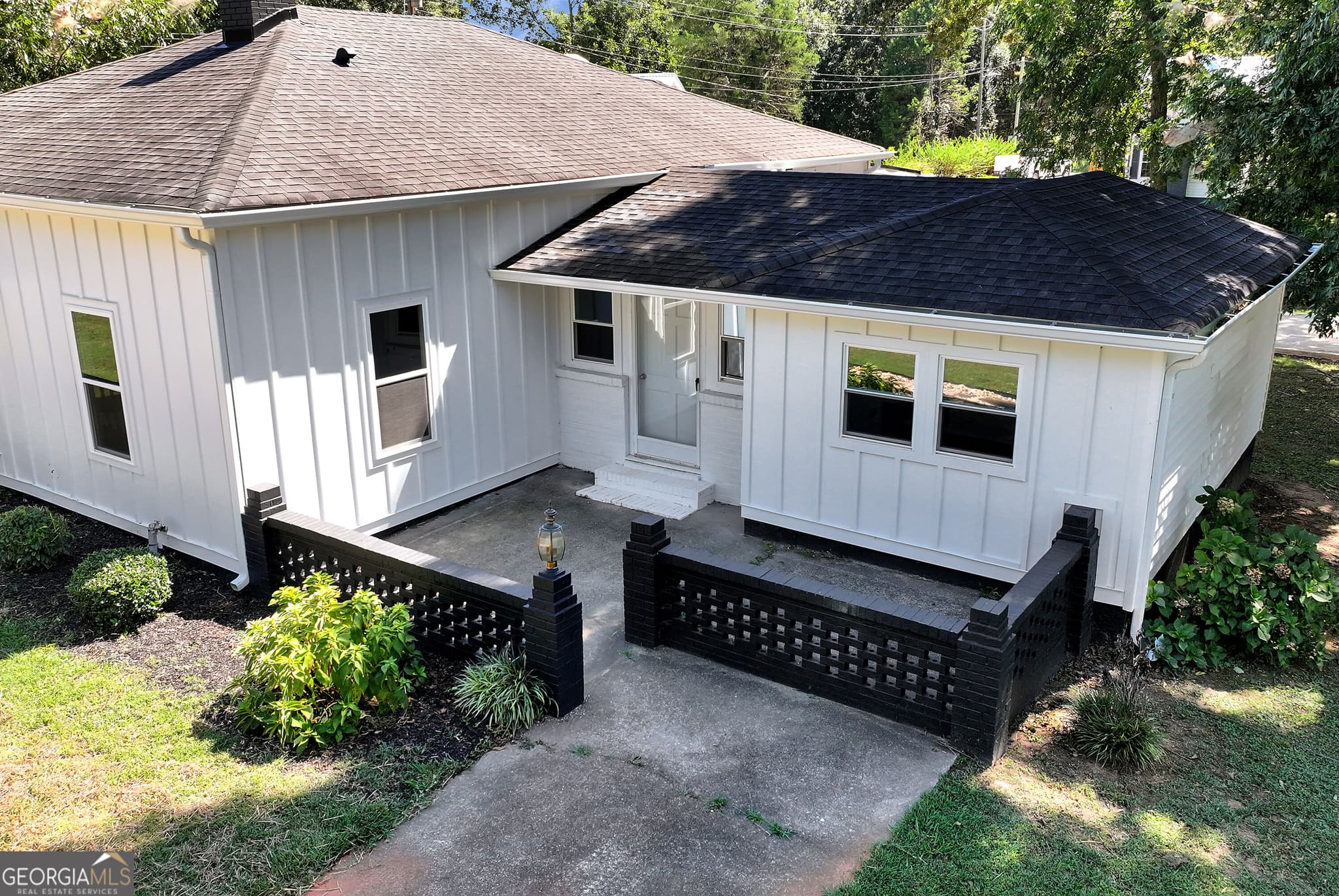 3 bedroom, 2 bathroom, 1,732 sq ft single family residence for sale at 276 Highway 72, Comer, GA 30629