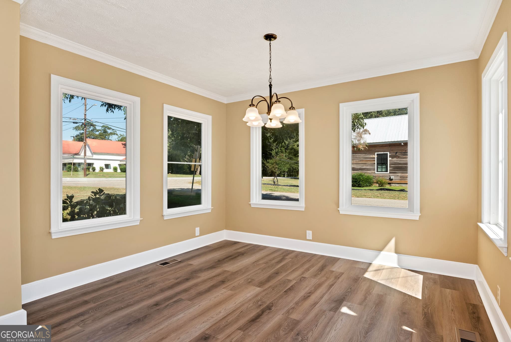 3 bedroom, 2 bathroom, 1,732 sq ft single family residence for sale at 276 Highway 72, Comer, GA 30629 — photo 10