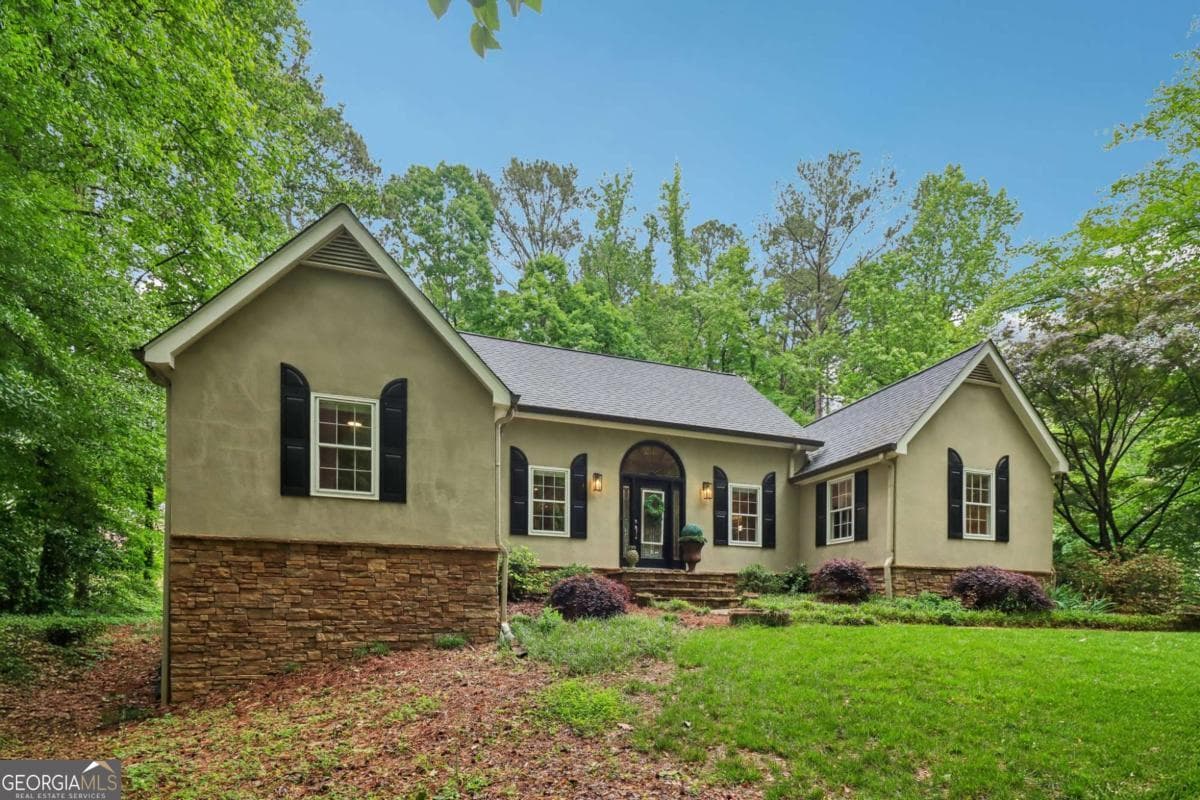 3 bedroom, 3 bathroom, 2,749 sq ft single family residence sold at 214 Newport Road, Lilburn, GA 30047