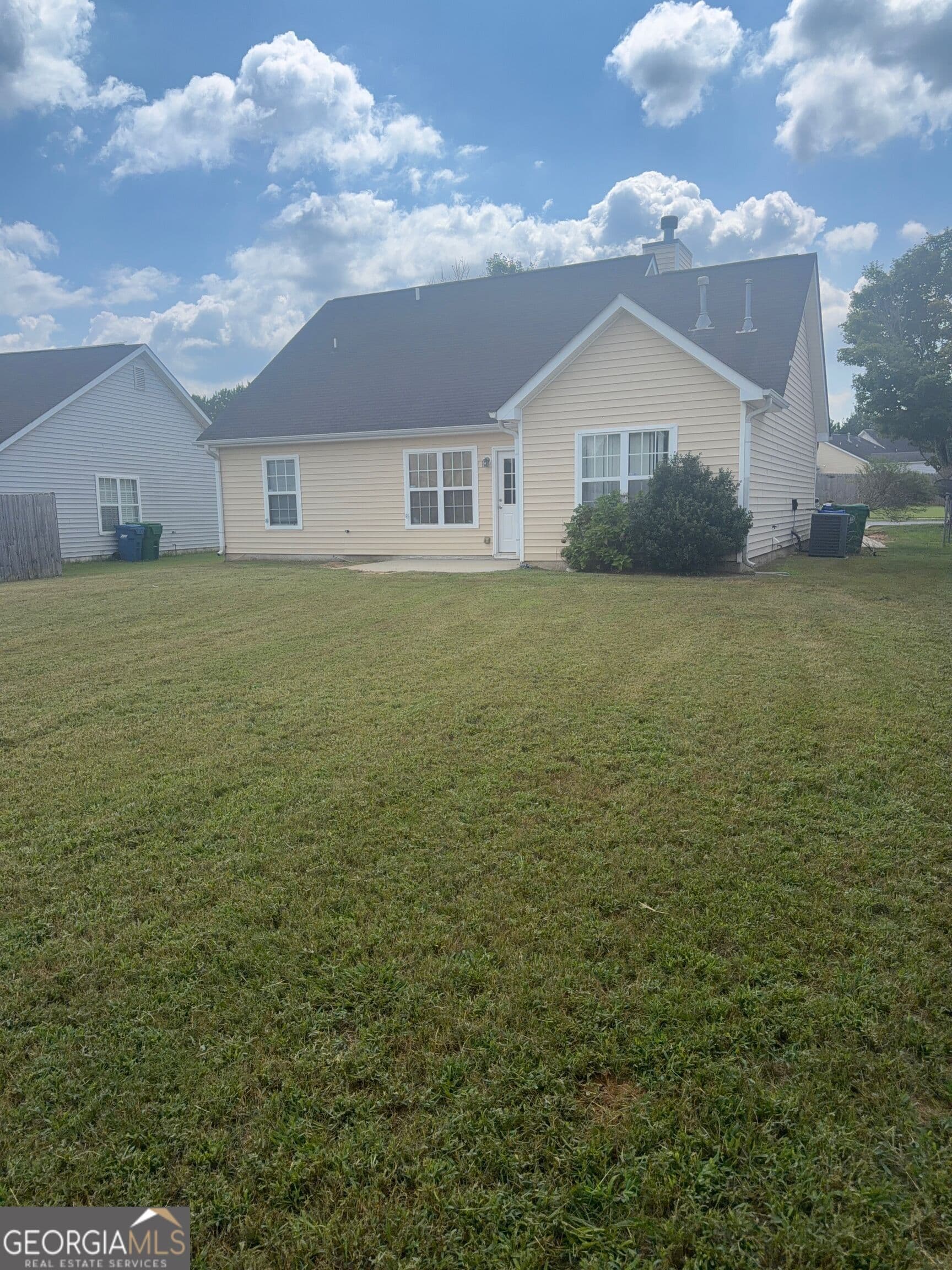 3 bedroom, 2 bathroom single family residence for rent at 4792 Golod Way, Lithonia, GA 30038 for $2,100 a month — photo 3