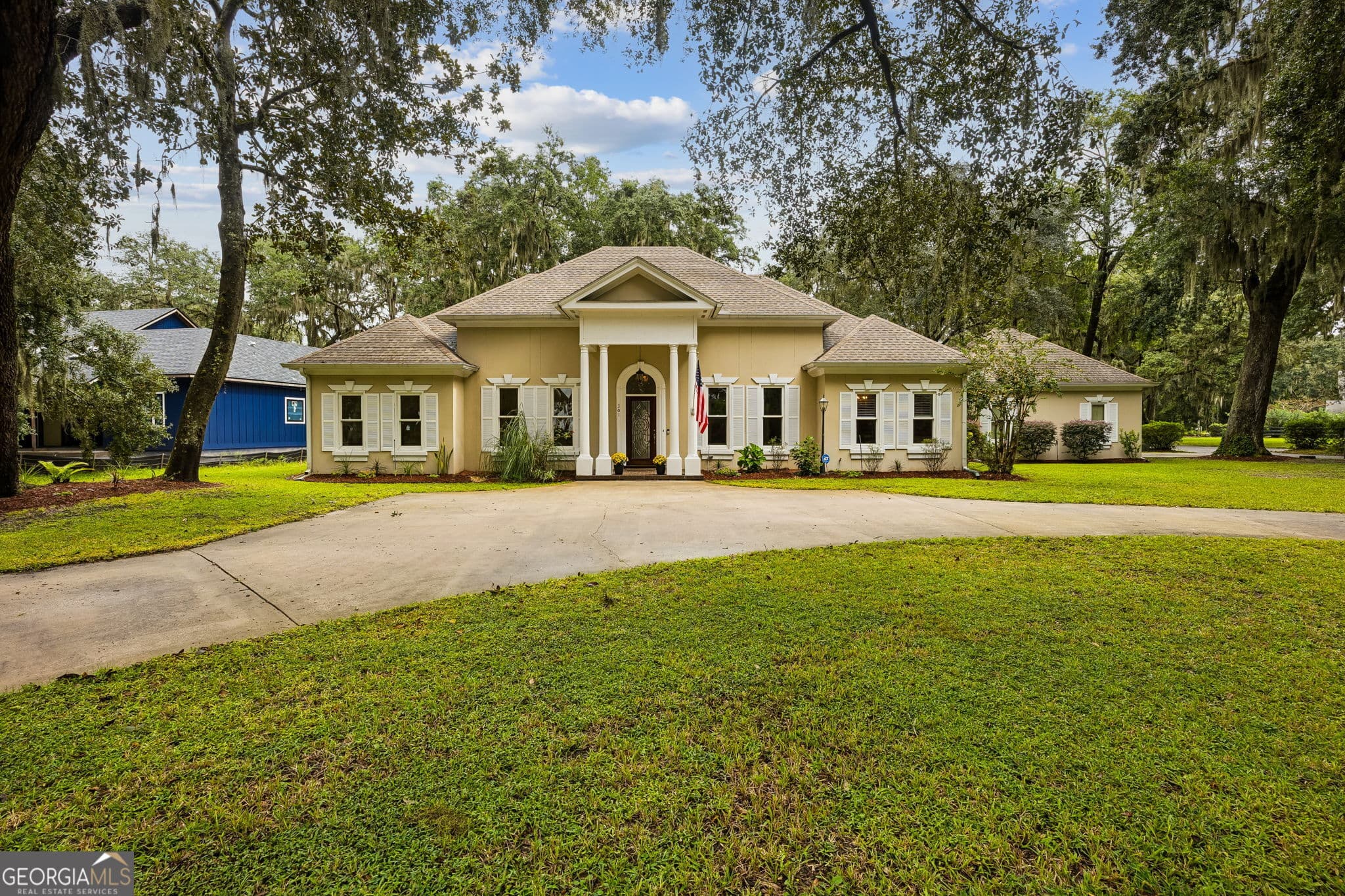 3 bedroom, 2.5 bathroom, 2,794 sq ft single family residence for sale at 301 Trimaran Drive, St. Marys, GA 31558 — photo 4
