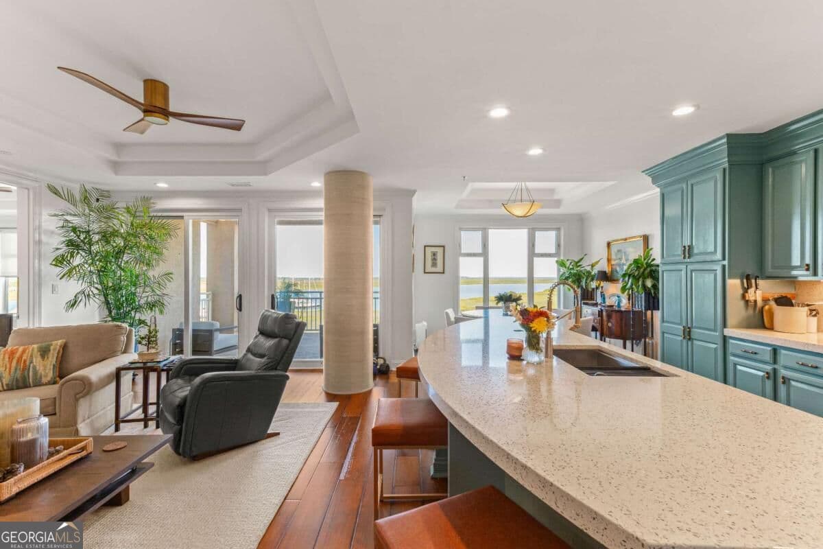 3 bedroom, 3 bathroom, 2,036 sq ft condominium for sale at 8001 Us Highway 80 403, Savannah, GA 31410 — photo 9