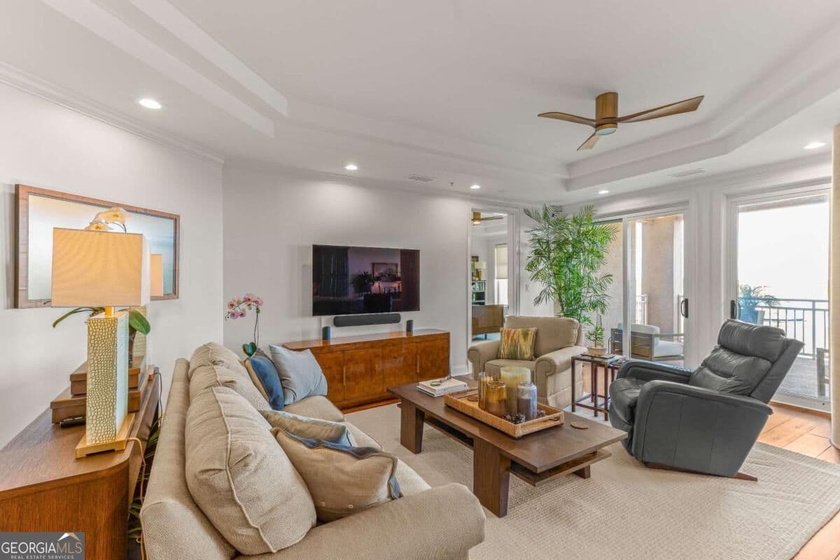 3 bedroom, 3 bathroom, 2,036 sq ft condominium for sale at 8001 Us Highway 80 403, Savannah, GA 31410 — photo 8