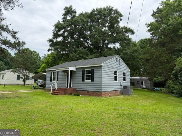 2 bedroom, 1 bathroom, 825 sq ft single family residence sold at 1044 Earle Street, Thomson, GA 30824