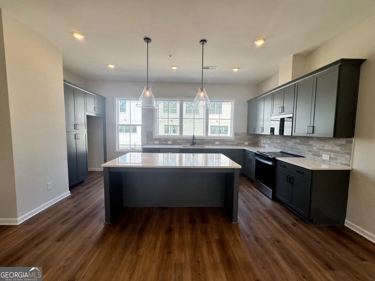 3 bedroom, 3 bathroom townhouse for sale at 444 Argosy Park Circle #18, Alpharetta, GA 30022 — photo 4