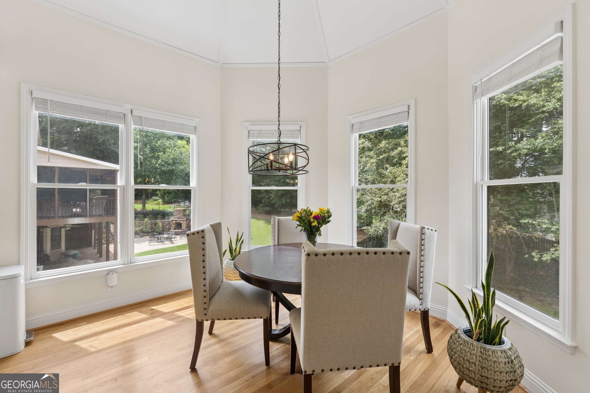 6 bedroom, 4.5 bathroom, 5,068 sq ft single family residence for sale at 5486 Hedge Brooke Pointe, Acworth, GA 30101 — photo 5