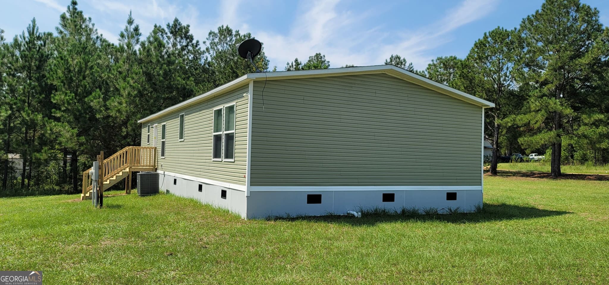 3 bedroom, 2 bathroom, 1,680 sq ft manufactured home,single family residence for sale at 121 Pecan Grove Road, Sylvania, GA 30467 — photo 7