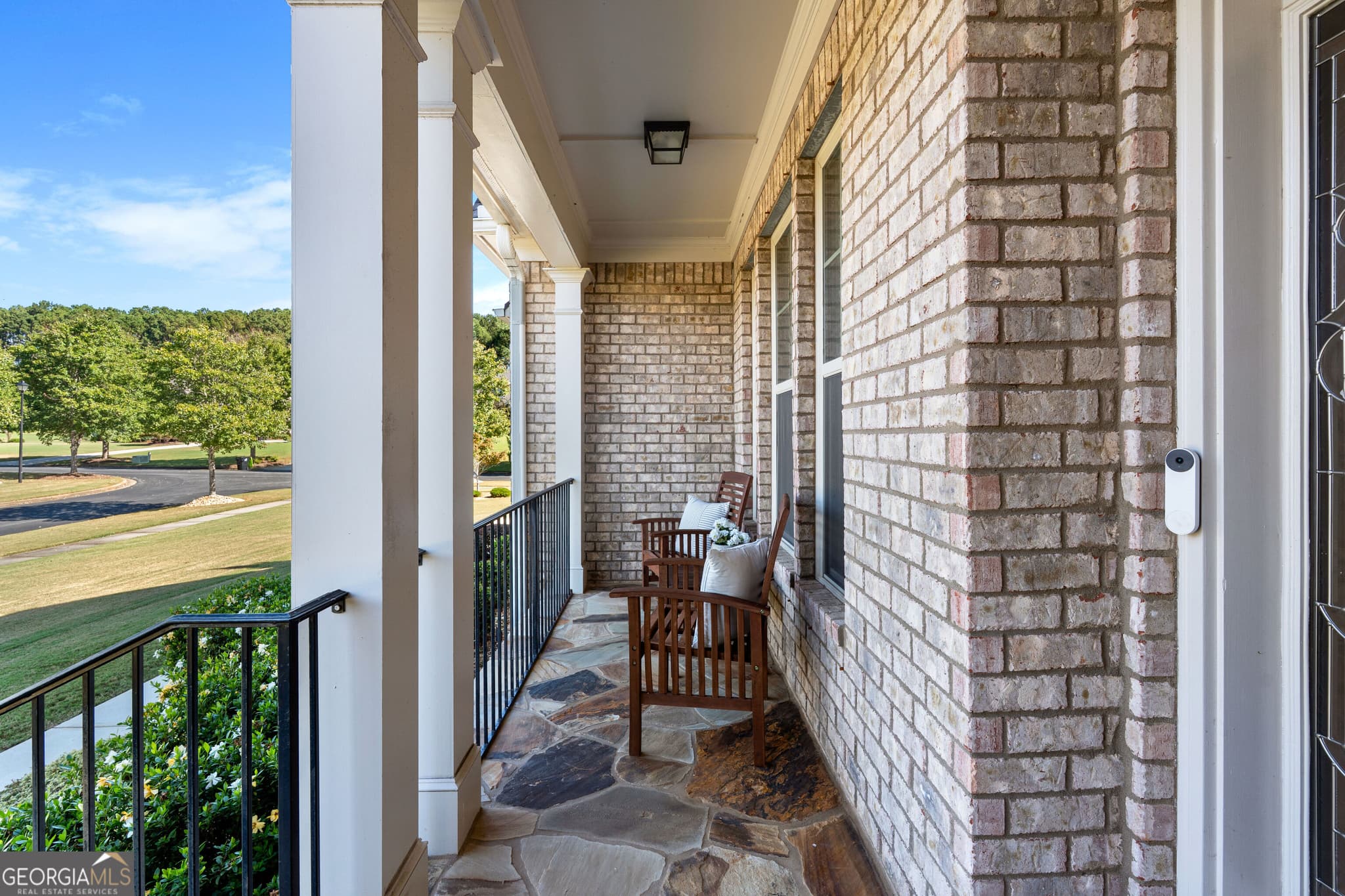 5 bedroom, 4.5 bathroom, 4,106 sq ft single family residence for sale at 125 Bergen Drive, Fayetteville, GA 30215 — photo 6