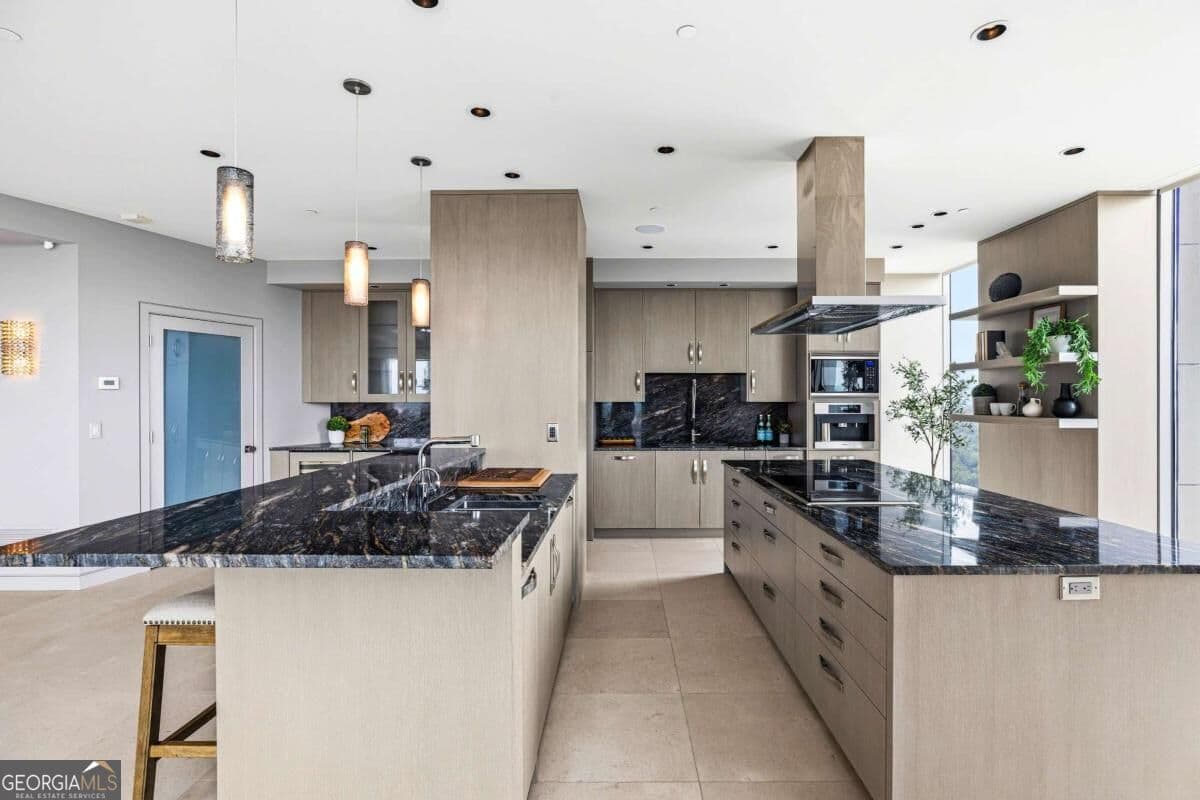 2 bedroom, 2.5 bathroom, 2,625 sq ft condominium for sale at 2795 Peachtree Road 2601, Atlanta, GA 30305 — photo 8