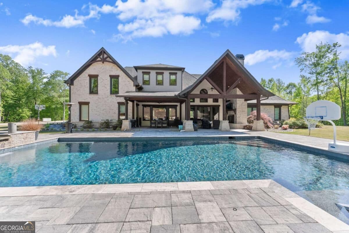 7 bedroom, 6.5 bathroom, 6,302 sq ft single family residence for rent at 3263 Tanners Mill Road, Gainesville, GA 30507 for $8,500 a month — photo 2