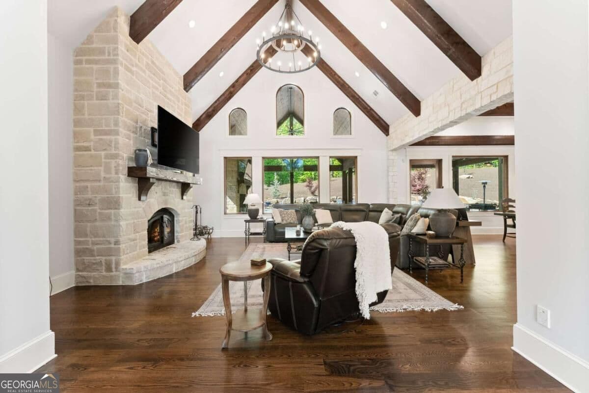 7 bedroom, 6.5 bathroom, 6,302 sq ft single family residence for rent at 3263 Tanners Mill Road, Gainesville, GA 30507 for $8,500 a month — photo 10