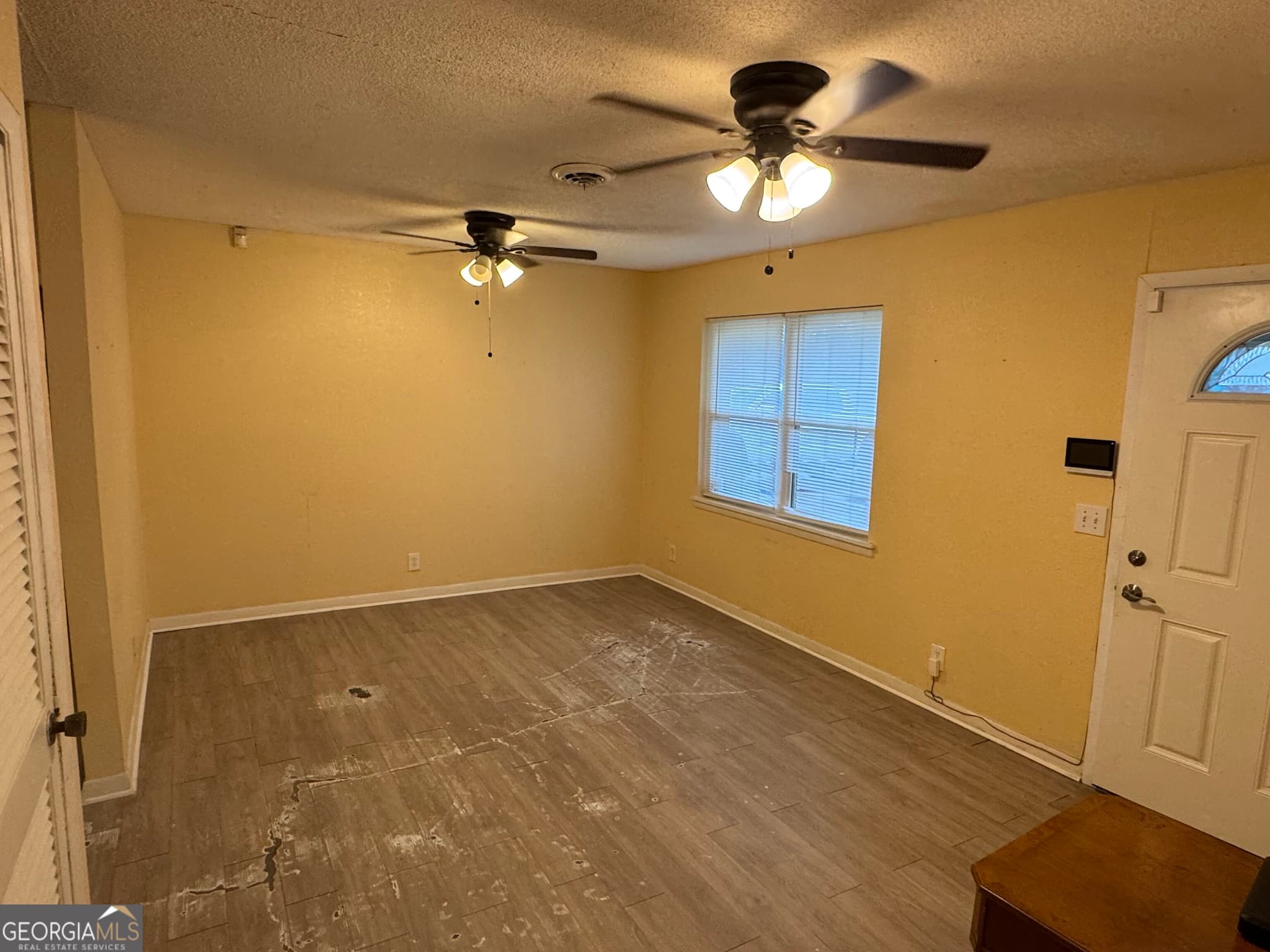 3 bedroom, 1.5 bathroom, 1,247 sq ft single family residence for sale at 2237 Formosa Circle, Brunswick, GA 31520 — photo 2