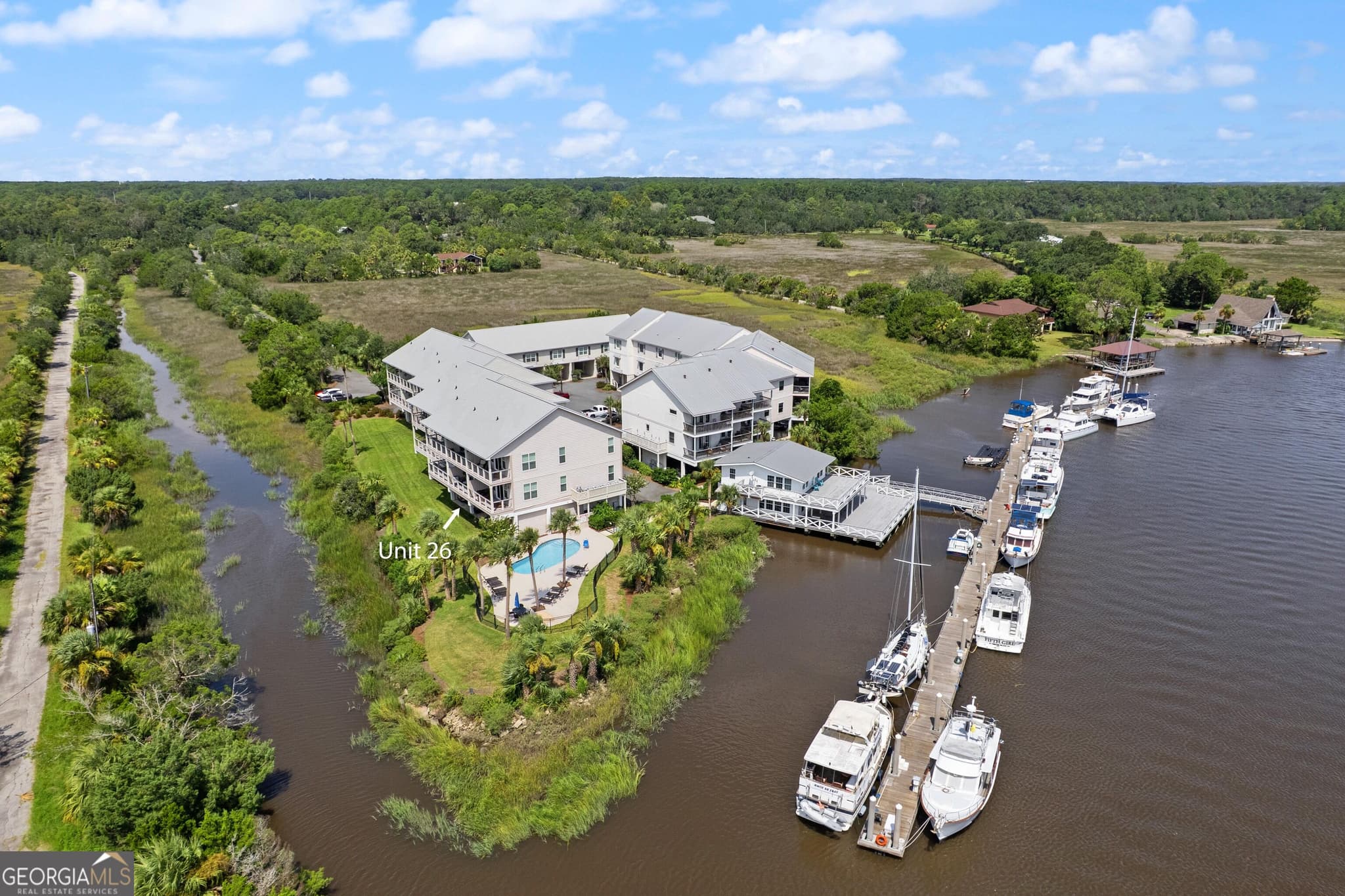 3 bedroom, 3 bathroom, 1,584 sq ft condominium for sale at 26 Hidden Harbor Road, Brunswick, GA 31525 — photo 3