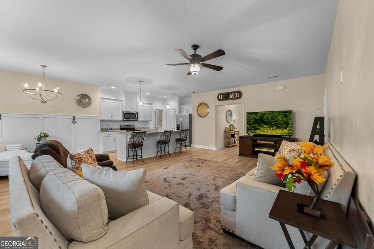 4 bedroom, 2 bathroom, 1,682 sq ft single family residence for sale at 1028 Meloney Drive, Hinesville, GA 31313 — photo 8