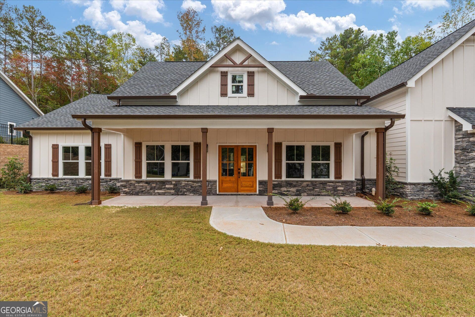 4 bedroom, 3.5 bathroom, 2,912 sq ft single family residence for sale at 10040 Lakeview Parkway, Villa Rica, GA 30180 — photo 4