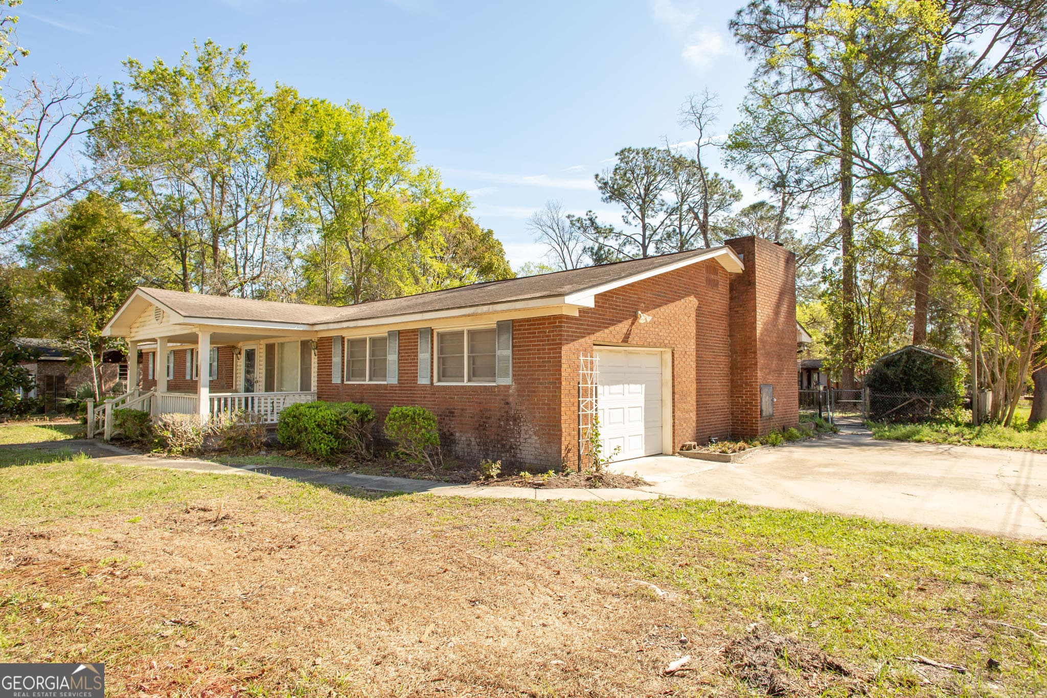 3 bedroom, 2 bathroom, 1,696 sq ft single family residence for sale at 902 Stanton Avenue, Waycross, GA 31503 — photo 3