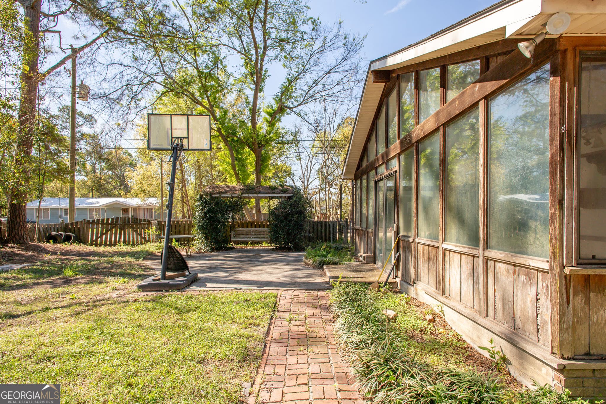 3 bedroom, 2 bathroom, 1,696 sq ft single family residence for sale at 902 Stanton Avenue, Waycross, GA 31503 — photo 10