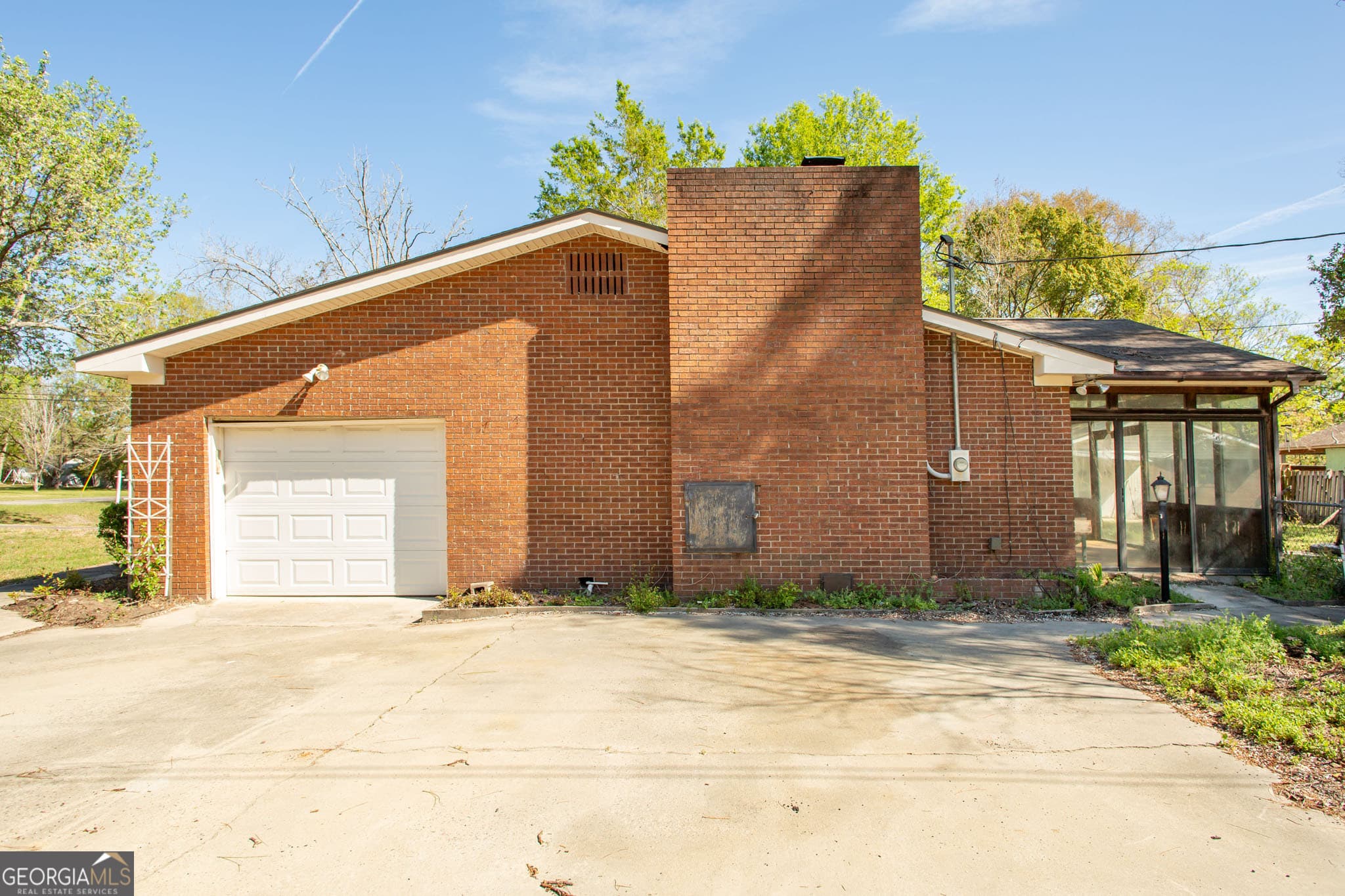 3 bedroom, 2 bathroom, 1,696 sq ft single family residence for sale at 902 Stanton Avenue, Waycross, GA 31503 — photo 4