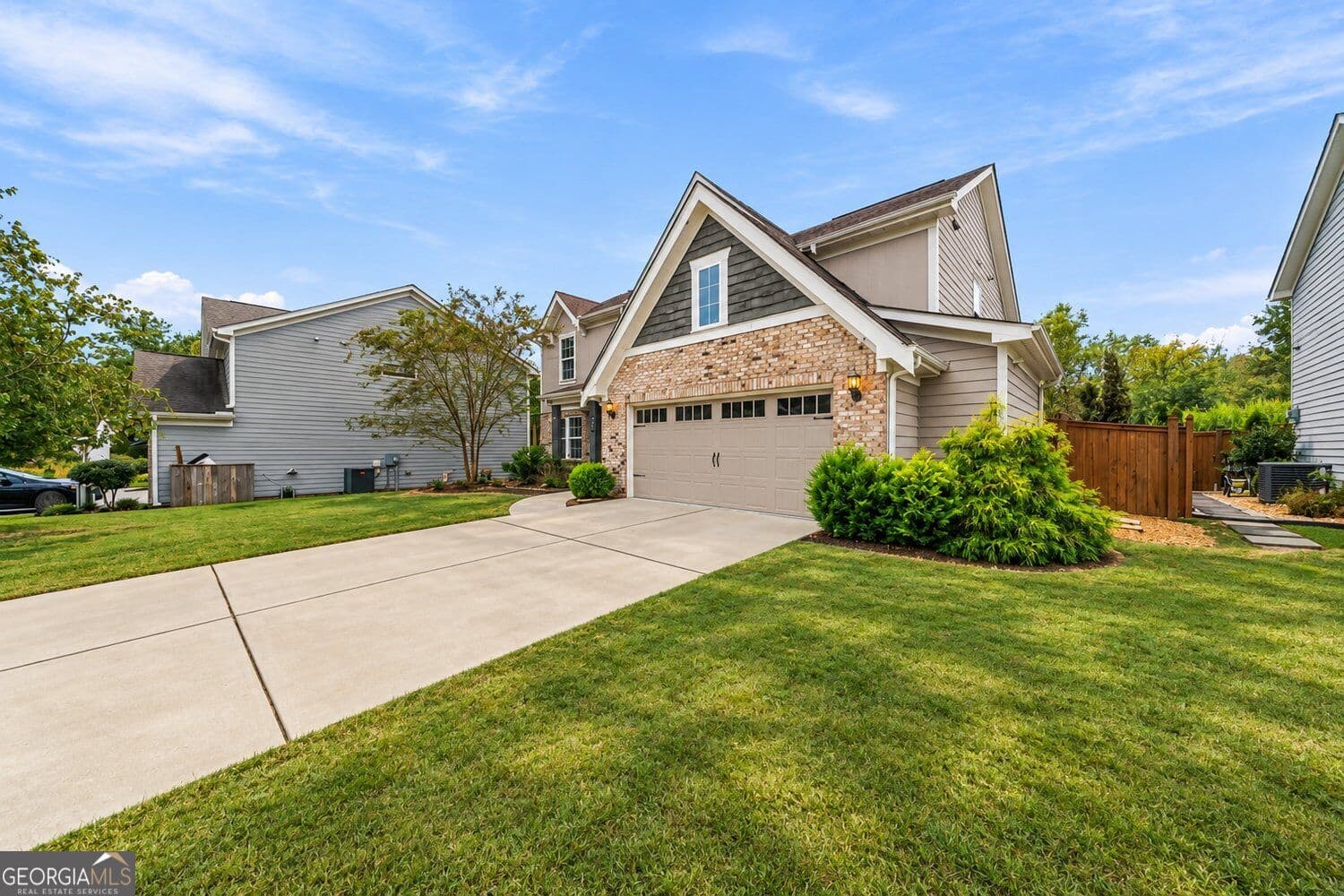 3 bedroom, 3.5 bathroom, 2,560 sq ft single family residence for sale at 295 Floating Leaf Way, Dallas, GA 30132 — photo 2