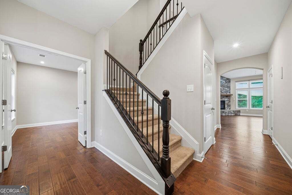 3 bedroom, 3.5 bathroom, 2,560 sq ft single family residence for sale at 295 Floating Leaf Way, Dallas, GA 30132 — photo 3