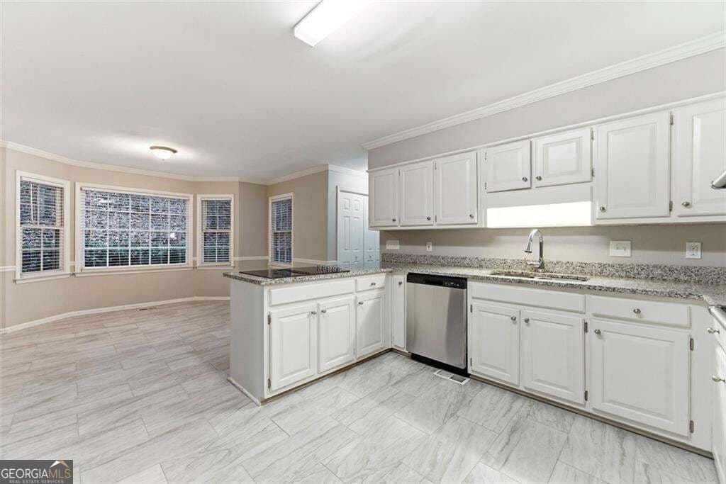 4 bedroom, 2.5 bathroom, 2,974 sq ft single family residence for sale at 4397 Windsor Oaks Circle, Marietta, GA 30066 — photo 10