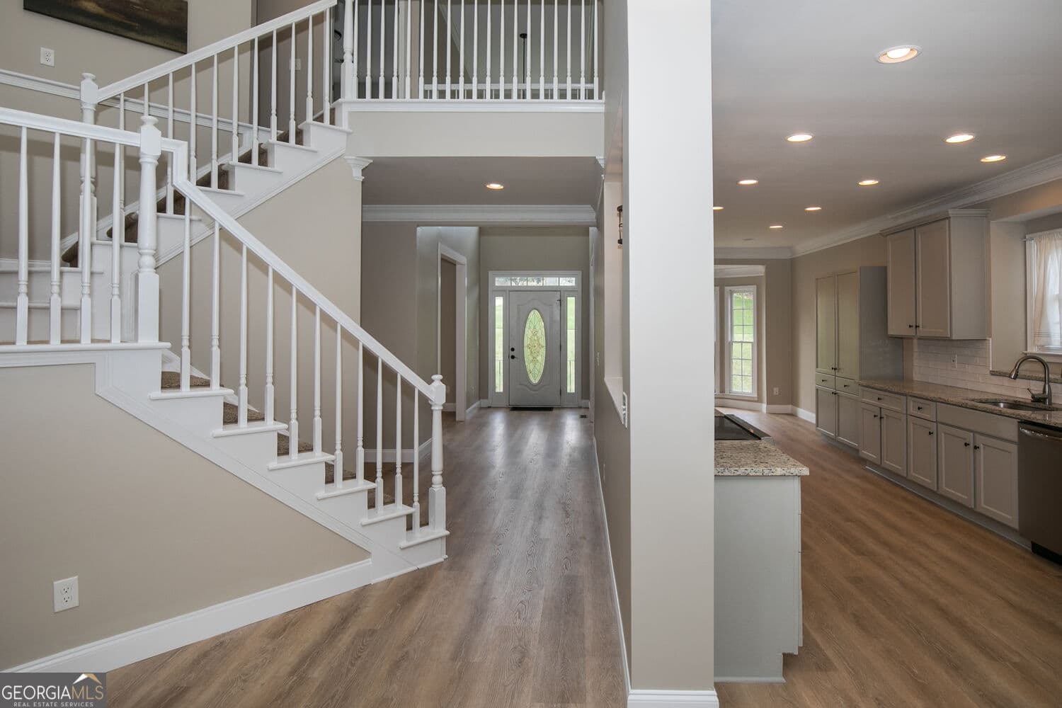 6 bedroom, 3.5 bathroom, 4,027 sq ft single family residence for rent at 6353 Chestnut Parkway, Flowery Branch, GA 30542 for $3,600 a month — photo 6
