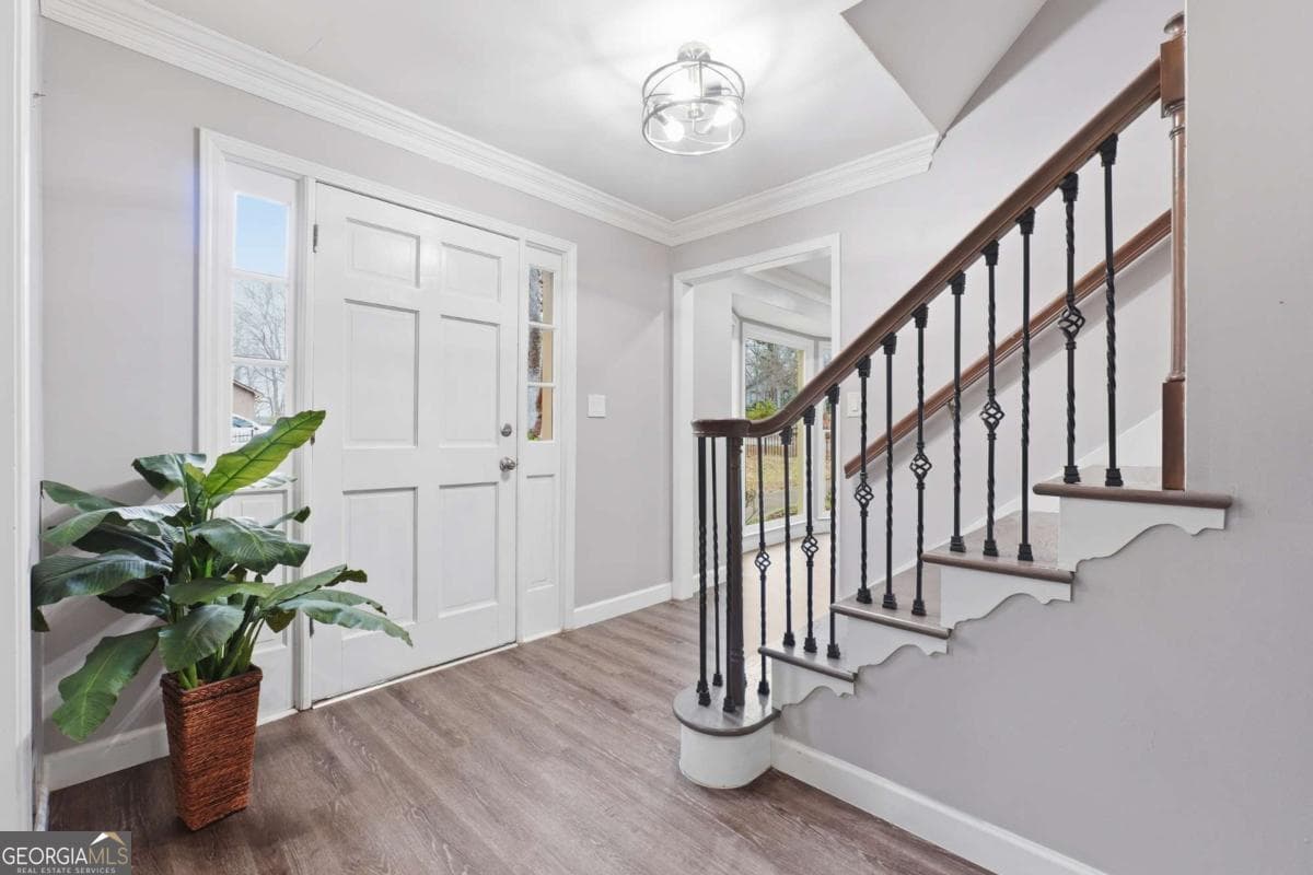 5 bedroom, 3.5 bathroom, 3,351 sq ft single family residence for sale at 600 Branch Valley Court, Roswell, GA 30076 — photo 7