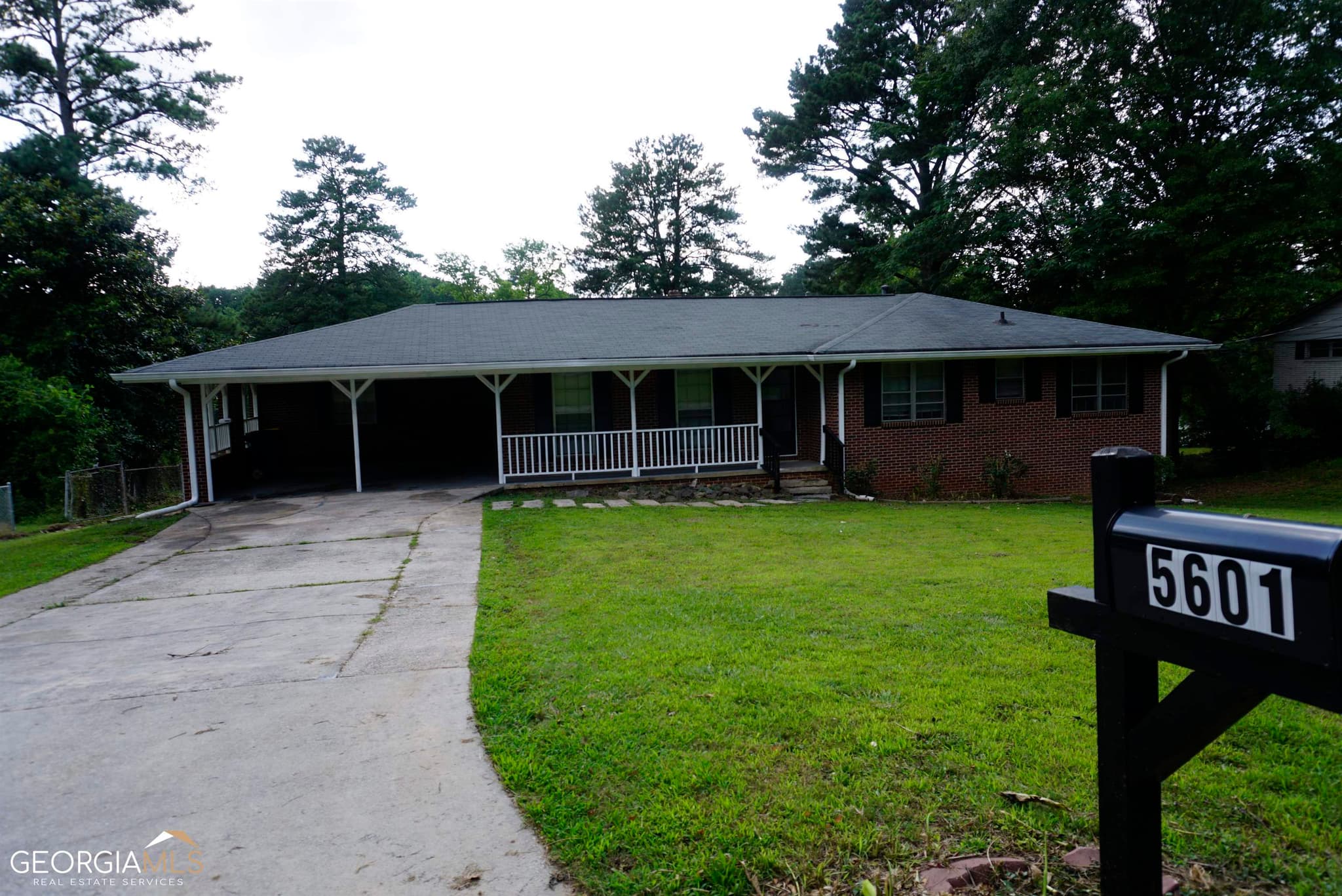 4 bedroom, 3 bathroom, 2,876 sq ft single family residence for rent at 5601 Richlo Court, Forest Park, GA 30297 for $1,995 a month — photo 2